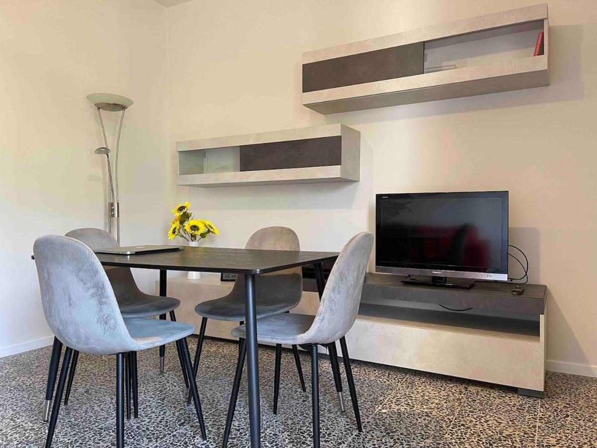 Lotus Home Eleganza E Accoglienza A Mantova Mântua Exterior foto