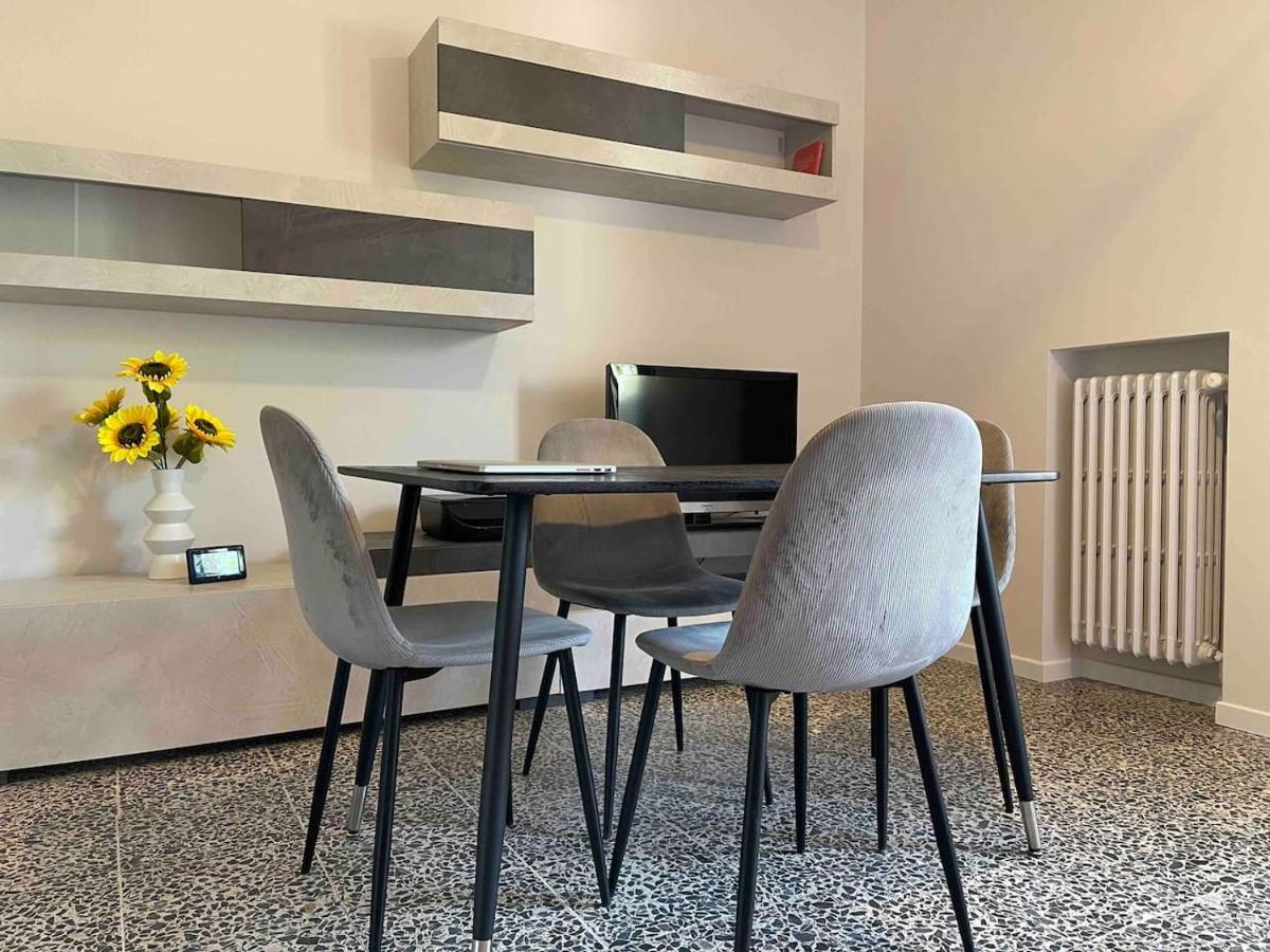 Lotus Home Eleganza E Accoglienza A Mantova Mântua Exterior foto